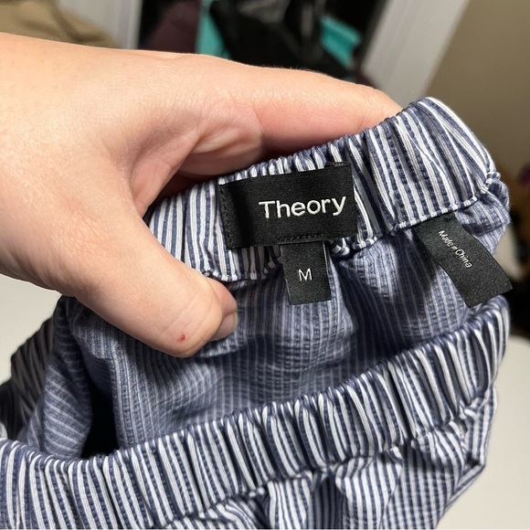 Theory Odettah Off the Shoulder Top Seersucker Striped Blue White Medium Z - Picture 5 of 7